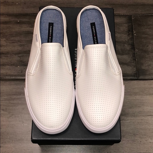 NWOT Tommy Hilfiger Slip-on Mules - Picture 2 of 4